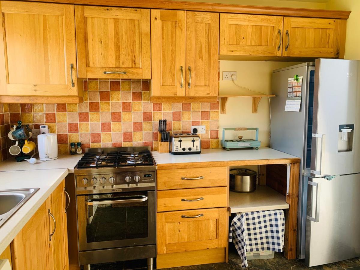 Glen Keen Farm Cottage Louisburgh Exteriör bild